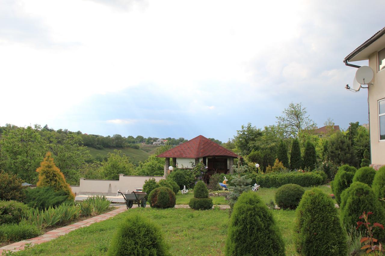 Constancia Hotel Kamianets-Podilskyi Exterior photo