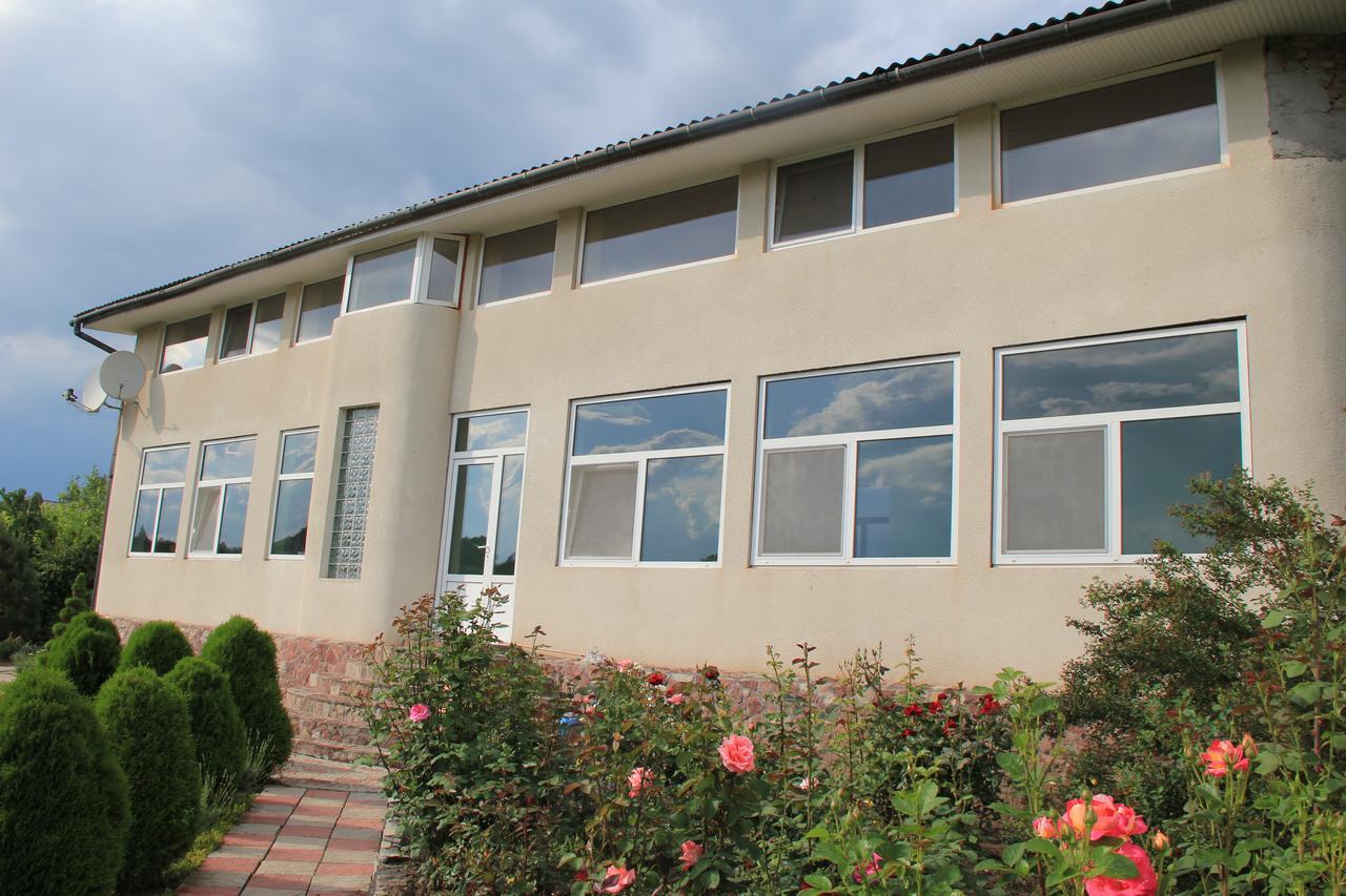 Constancia Hotel Kamianets-Podilskyi Exterior photo